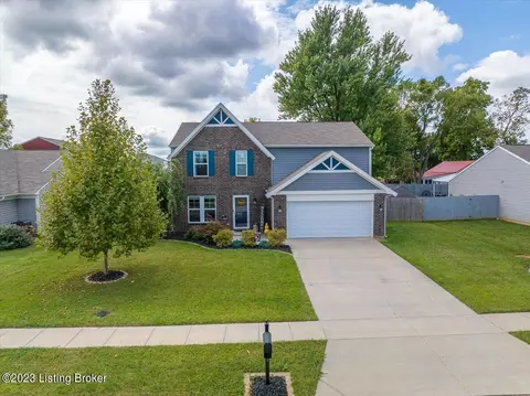 107 Hubbards Landing Blvd, Mount Washington, KY 40047