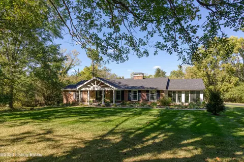 2105 Meadow Lane Ct, Louisville, KY 40223