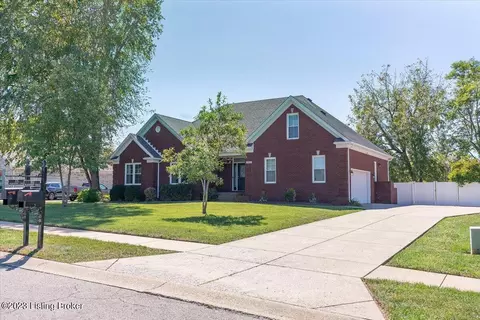 353 Blackberry Cir, Mount Washington, KY 40047
