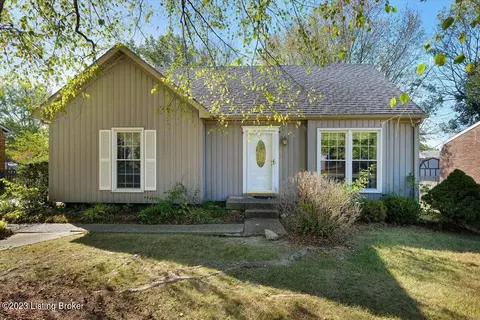 8615 Glaser Ln, Louisville, KY 40291