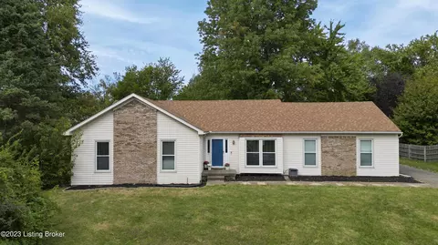 10605 Farm Oaks Ct, Louisville, KY 40241
