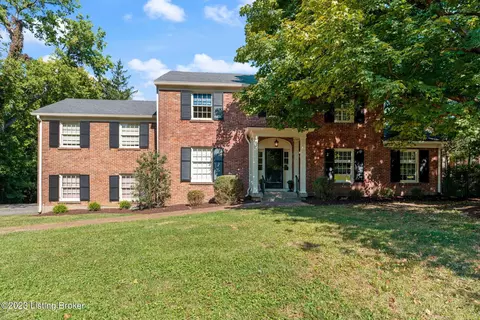 529 Club Ln, Louisville, KY 40207