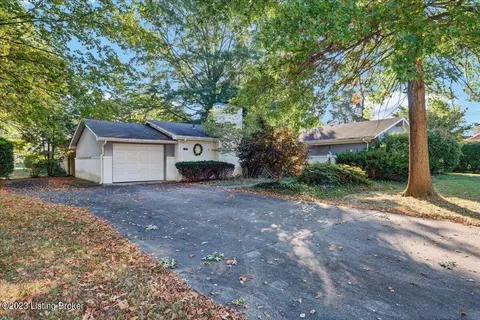 127 Blue Ridge Rd, Louisville, KY 40223