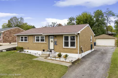 6515 Burlwood Dr, Louisville, KY 40229