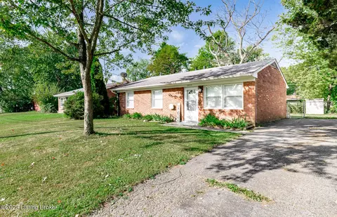 5514 Ripple Ln, Louisville, KY 40218