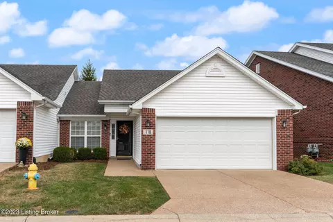 110 Charlton Wynde Dr, Louisville, KY 40245