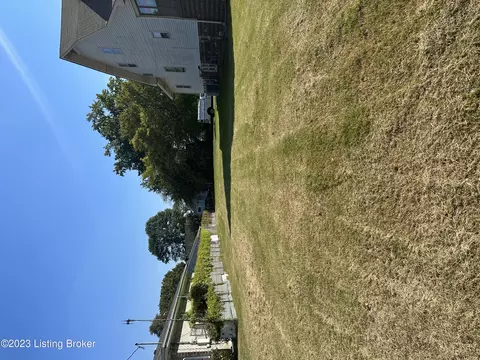 4923 12 Southside Dr, Louisville, KY 40214