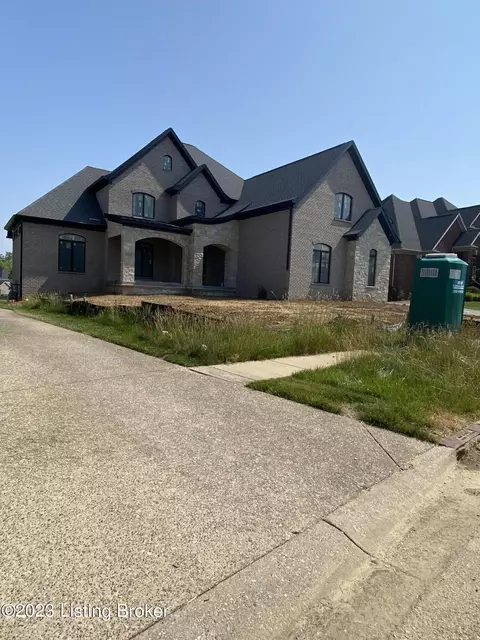 15137 Chestnut Ridge Cir, Louisville, KY 40245