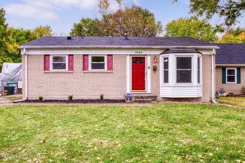 1920 Garrs Ln, Louisville, KY 40216