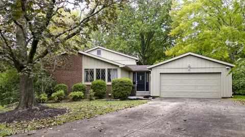 11904 Wide Spring Ct, Louisville, KY 40245