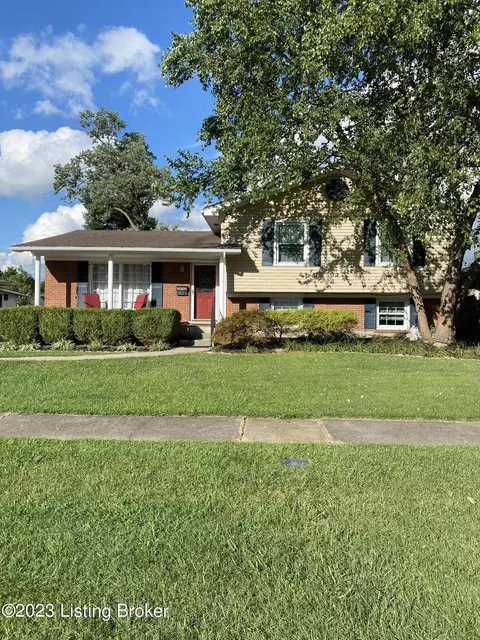 3825 Downing Way, Louisville, KY 40218