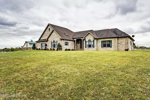 5055 Bloomfield Rd, Bardstown, KY 40004