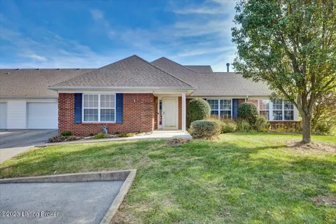10242 Pine Glen Cir, Louisville, KY 40291