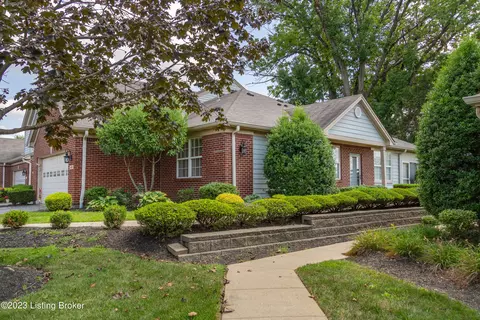 4938 Merton Sq, Louisville, KY 40241