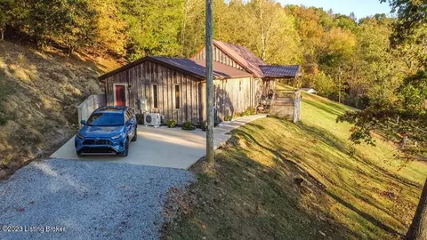 115 Locust Ln, Flemingsburg, KY 41041