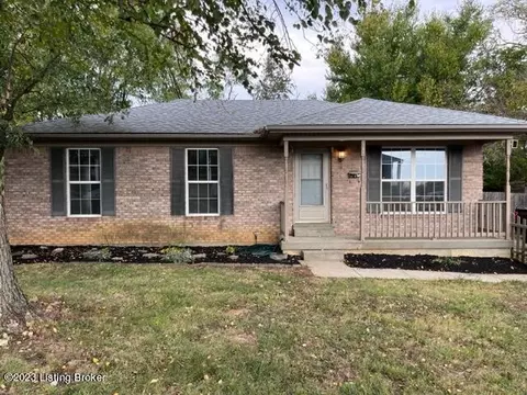 605 Colonial Ct, La Grange, KY 40031