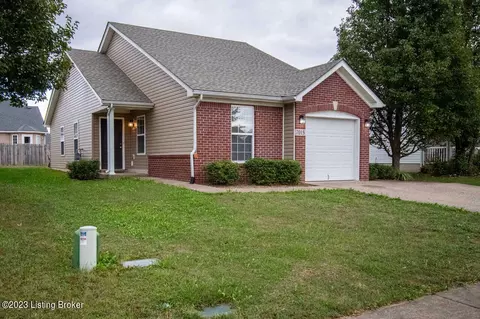 7015 Little Oak Ct, Louisville, KY 40291