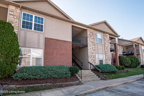 7315 St Andrews Woods Cir #103, Louisville, KY 40214