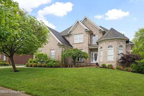 3516 Woodmont Park Ln, Louisville, KY 40245