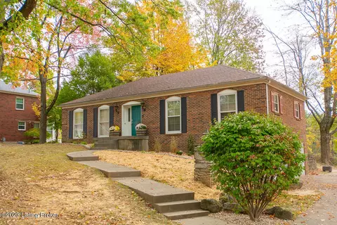 2310 Windsor Forest Dr, Louisville, KY 40272