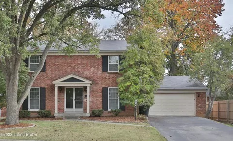3103 Carriage Ct, Louisville, KY 40205