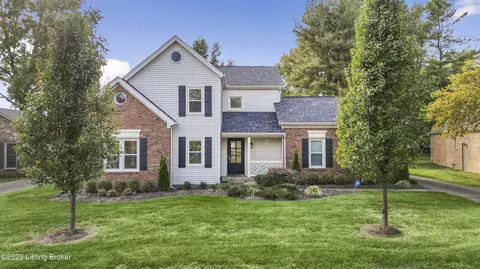 10601 Gleneagle Pl, Louisville, KY 40223