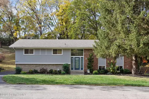3206 Five Oaks Pl, Louisville, KY 40207