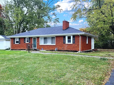 2803 Sheila Dr, Louisville, KY 40220