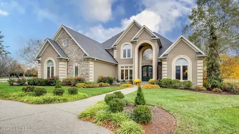 309 Locust Creek Blvd, Louisville, KY 40245