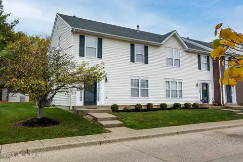 9401 Bayberry Green Ln, Louisville, KY 40291