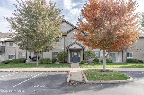 5301 Pacer Ln #102, Louisville, KY 40241