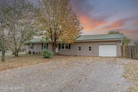 420 Stevens Dr, Shepherdsville, KY 40165
