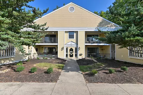 818 Washburn Ave #4, Louisville, KY 40222