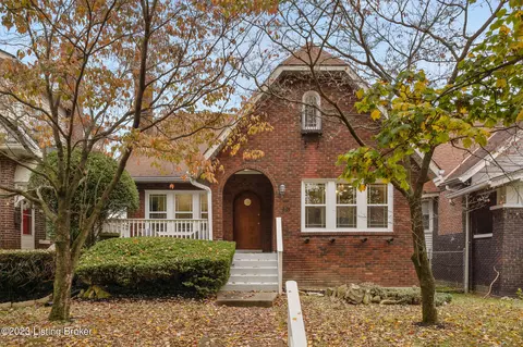 407 Southwestern Pkwy, Louisville, KY 40212
