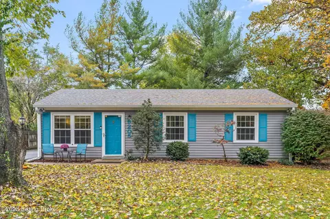 9205 Reamers Rd, Pewee Valley, KY 40056