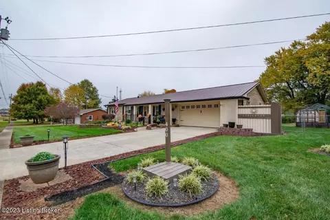 400 Eastern Dr, Radcliff, KY 40160