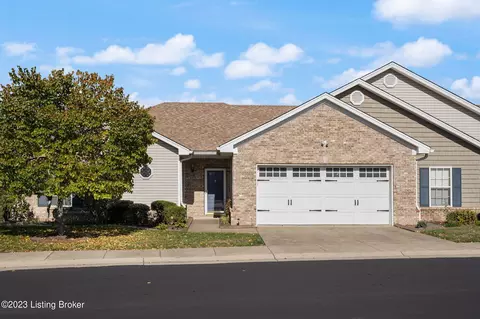 5211 Savannah Springs Dr, Louisville, KY 40219