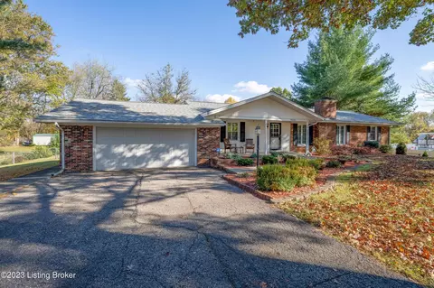 9323 Fern Bluff Ln, Louisville, KY 40229