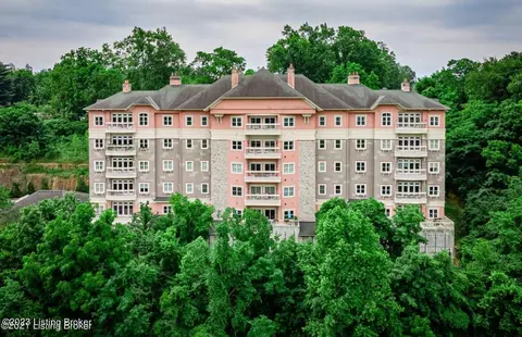 1409 Mockingbird Terrace Dr #103, Louisville, KY 40207