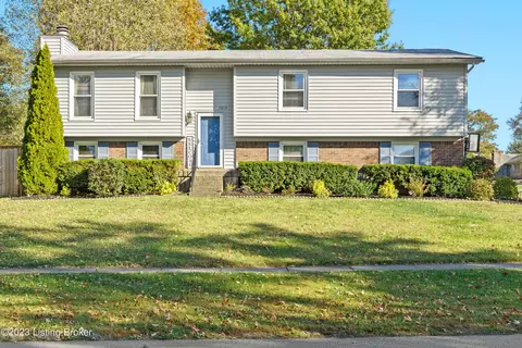 7013 Glendale Rd, Louisville, KY 40291