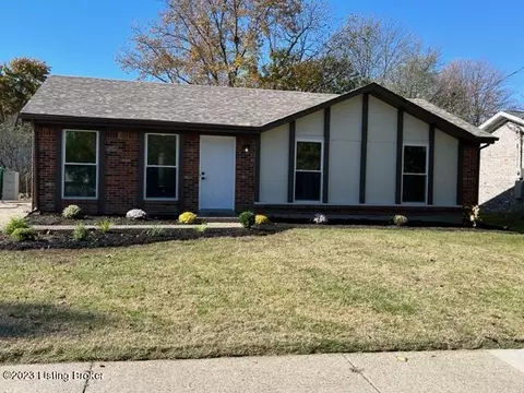 9822 Agena Dr, Louisville, KY 40229
