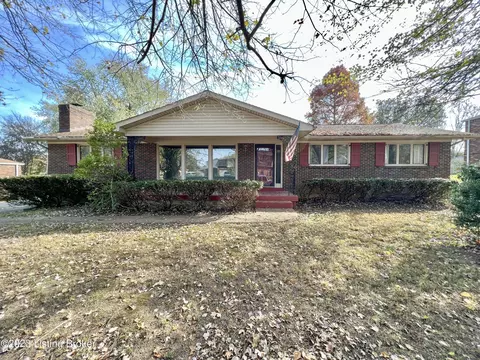 4913 Jerry Dr, Shepherdsville, KY 40165