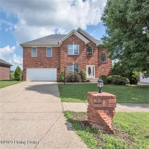 4611 Oak Forest Rd, Louisville, KY 40245
