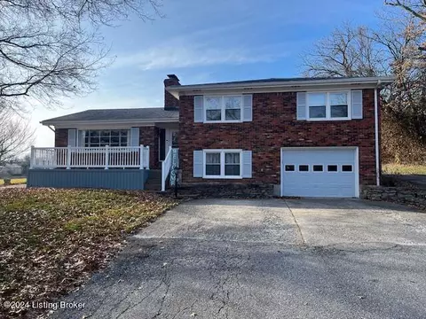 225 Crabb Ave, Eminence, KY 40019