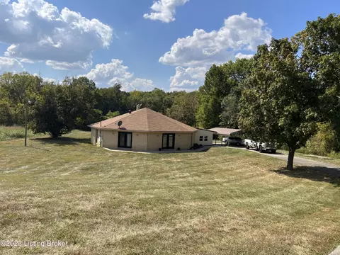 4867 Plum Creek Rd, Taylorsville, KY 40071