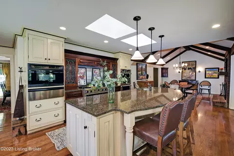 1506 Northwind Rd, Louisville, KY 40207