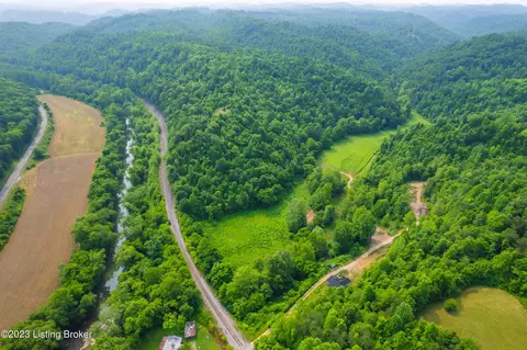 886 Norman Rd, Beattyville, KY 41311