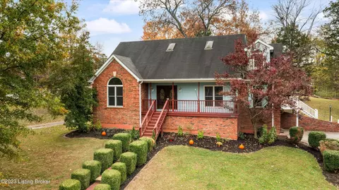 5006 E Manslick Rd, Louisville, KY 40229