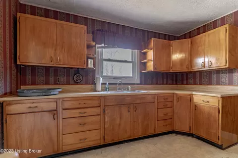 260 Klapper Rd, Brooks, KY 40109 photo 9