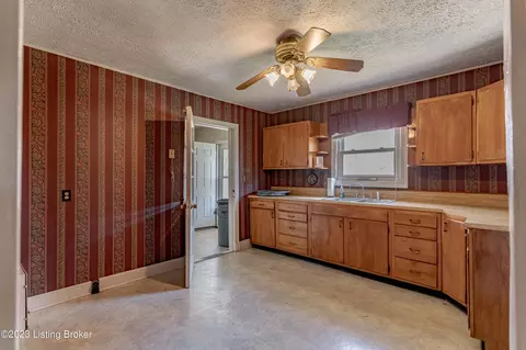 260 Klapper Rd, Brooks, KY 40109 photo 8